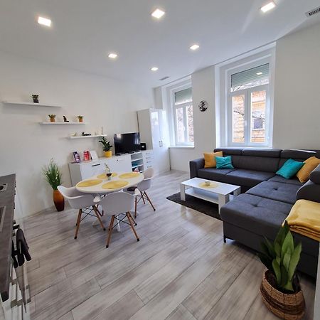 Napfeny Apartman Szegedin Exterior foto
