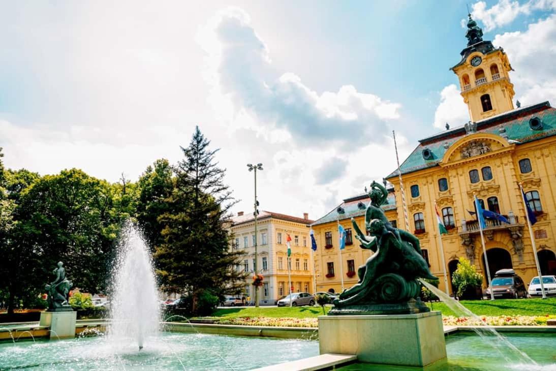 Napfeny Apartman Szegedin Exterior foto